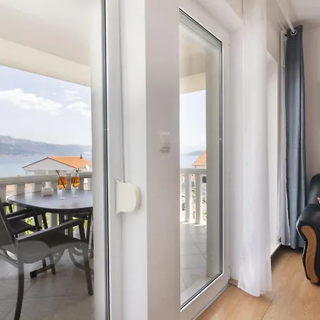 Anda-2 By Interhome Appartamento Traù