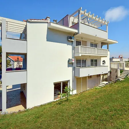 Appartamento Anda-2 By Interhome